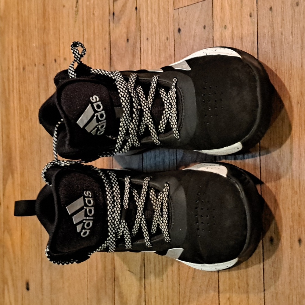 Boys Adidas size 3.5